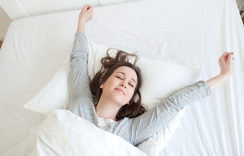 ¿Hay una forma saludable de dormir?